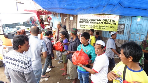 https://images-residence.summarecon.com/images/gallery/article/5753/Bantuan garut 2.jpg